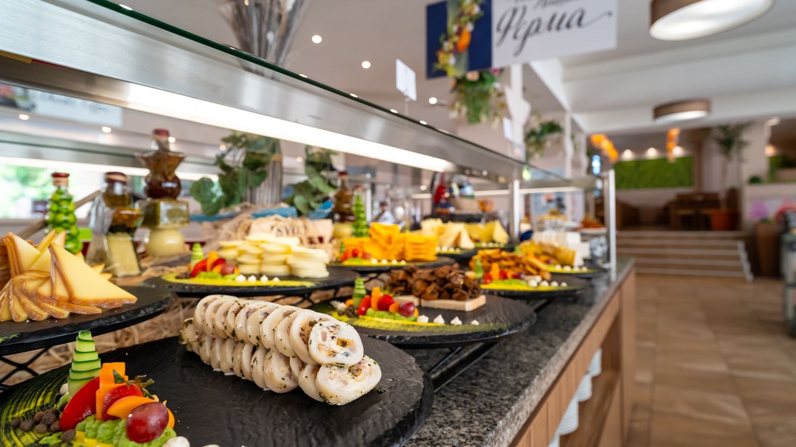 restaurants-main-restaurant