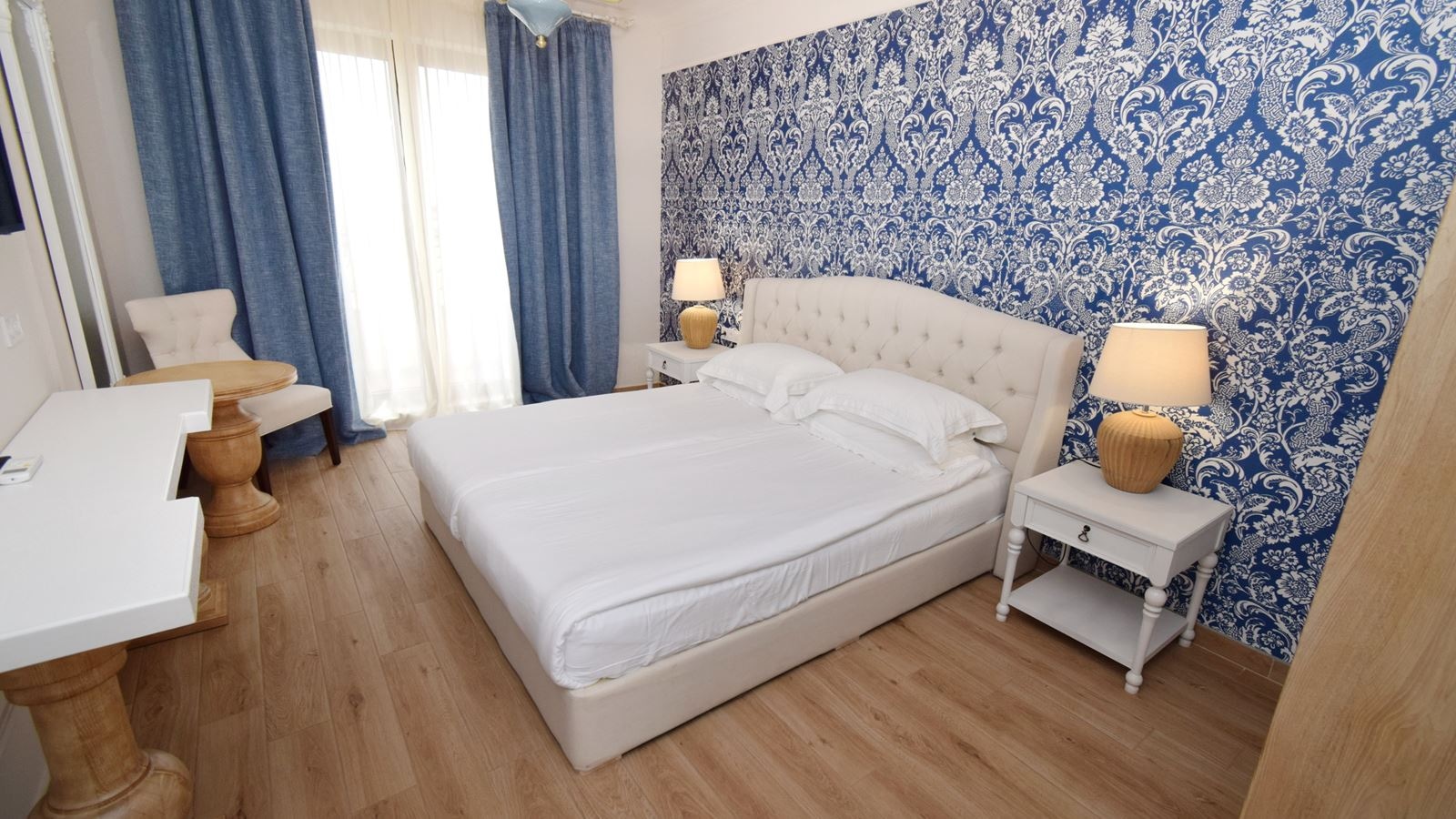 rooms-standard-room-seaview-balcony