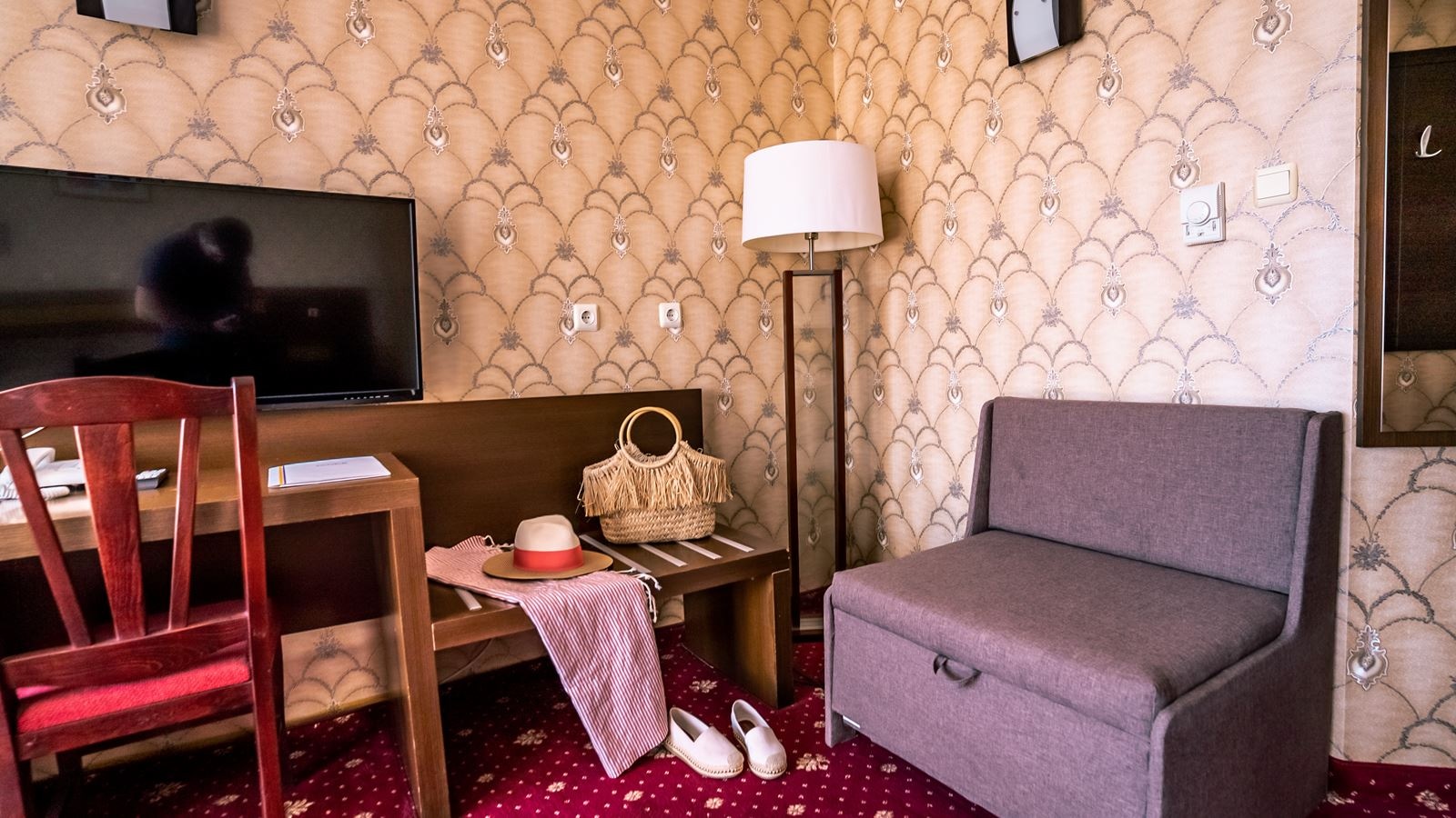 rooms-double-large-room