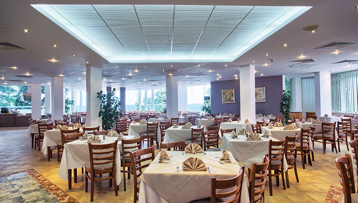 restaurants-main-restaurant