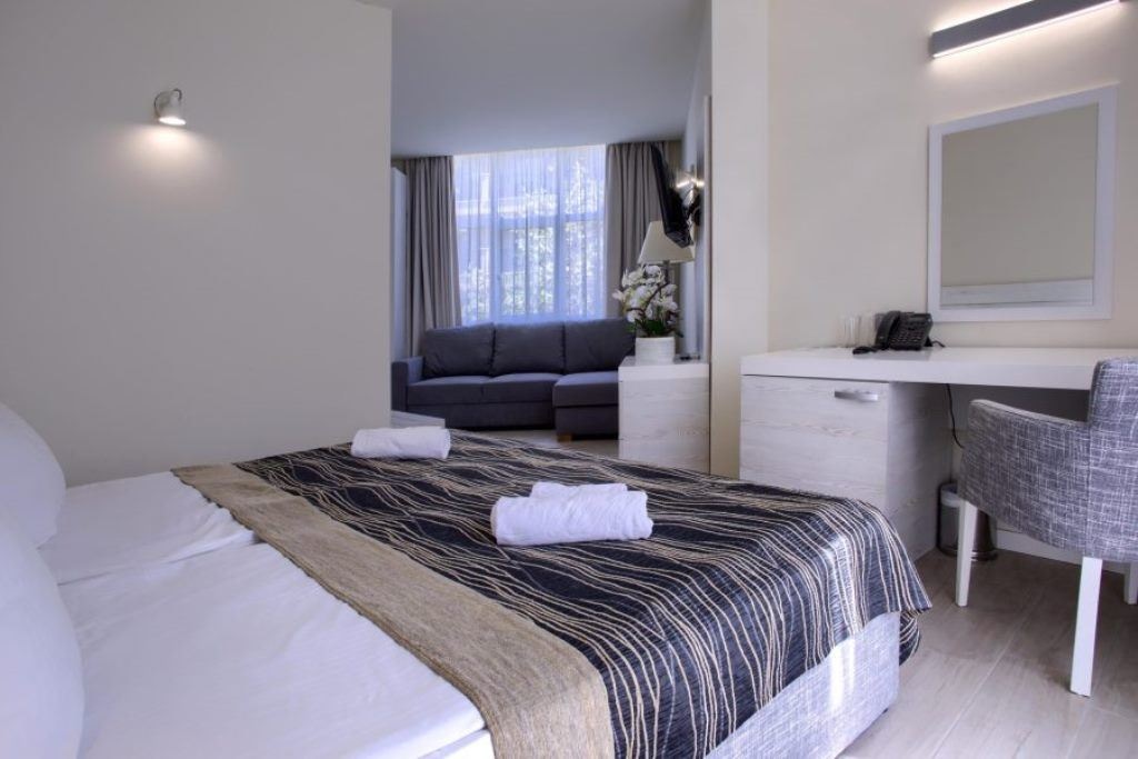 rooms-superior-room-garden-side