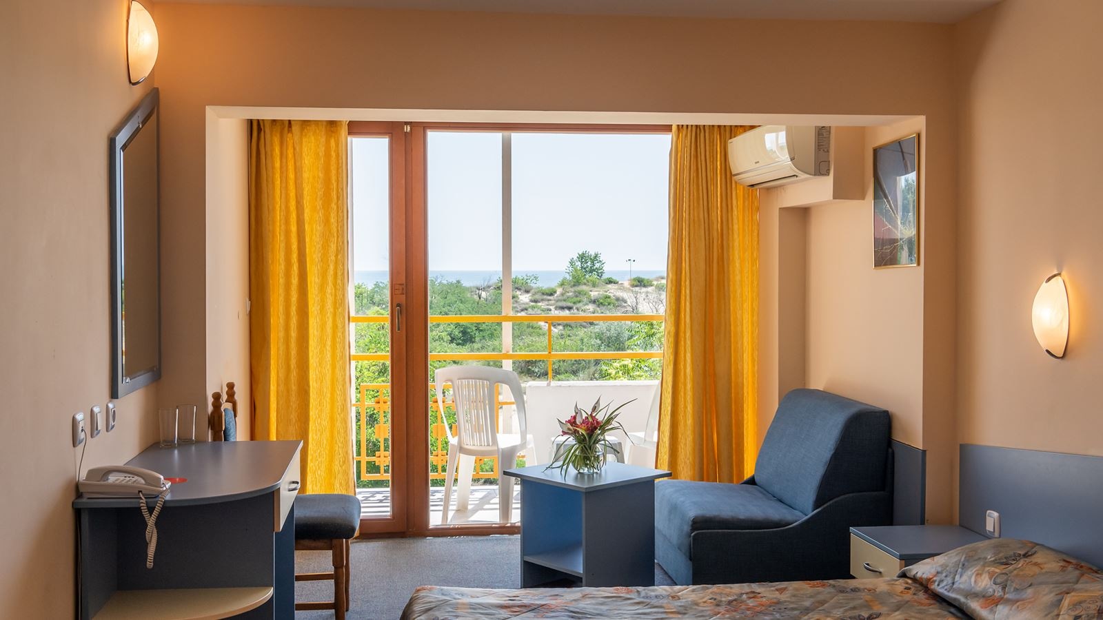 rooms-double-room-sea-side