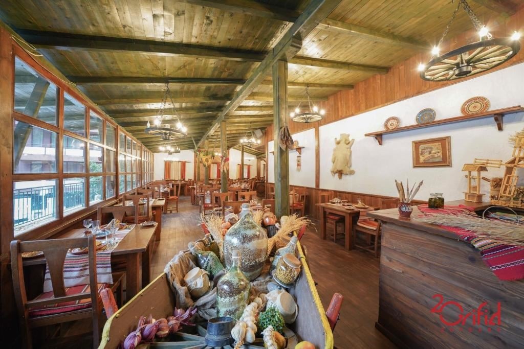 restaurants-restaurants