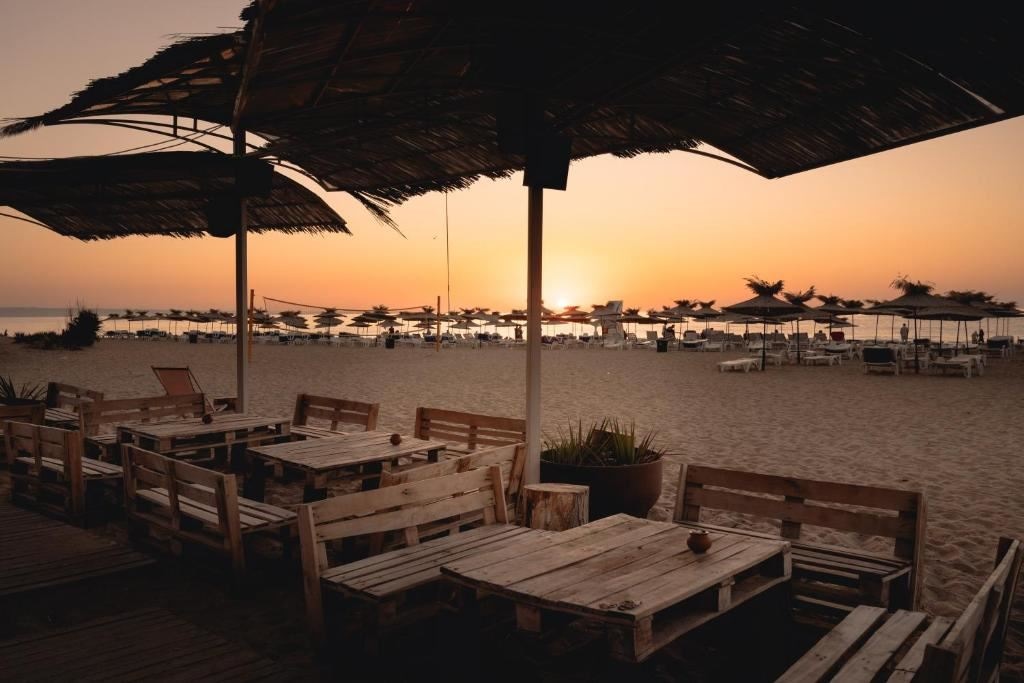 restaurants-snack-bar