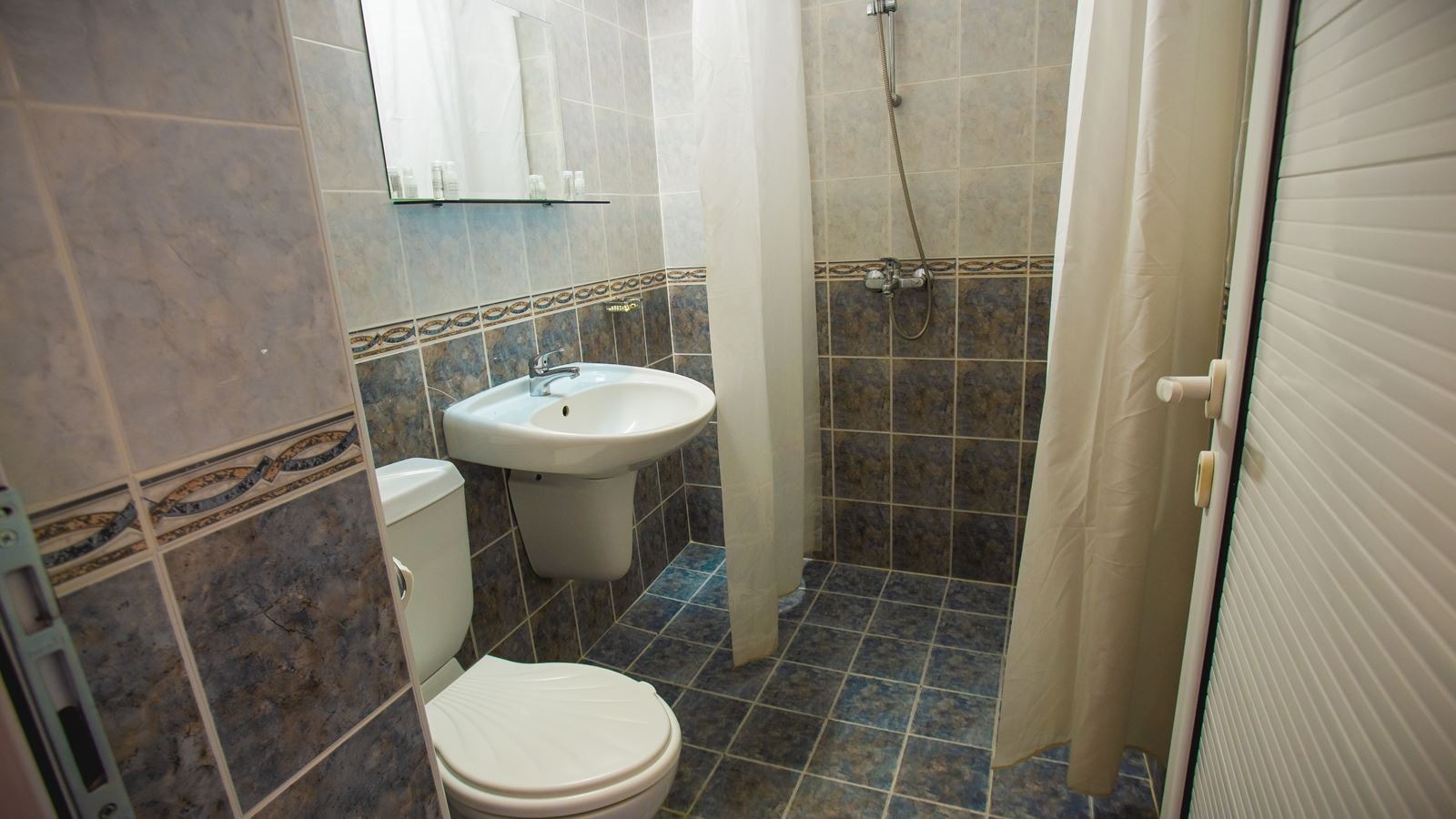 rooms-double-standard