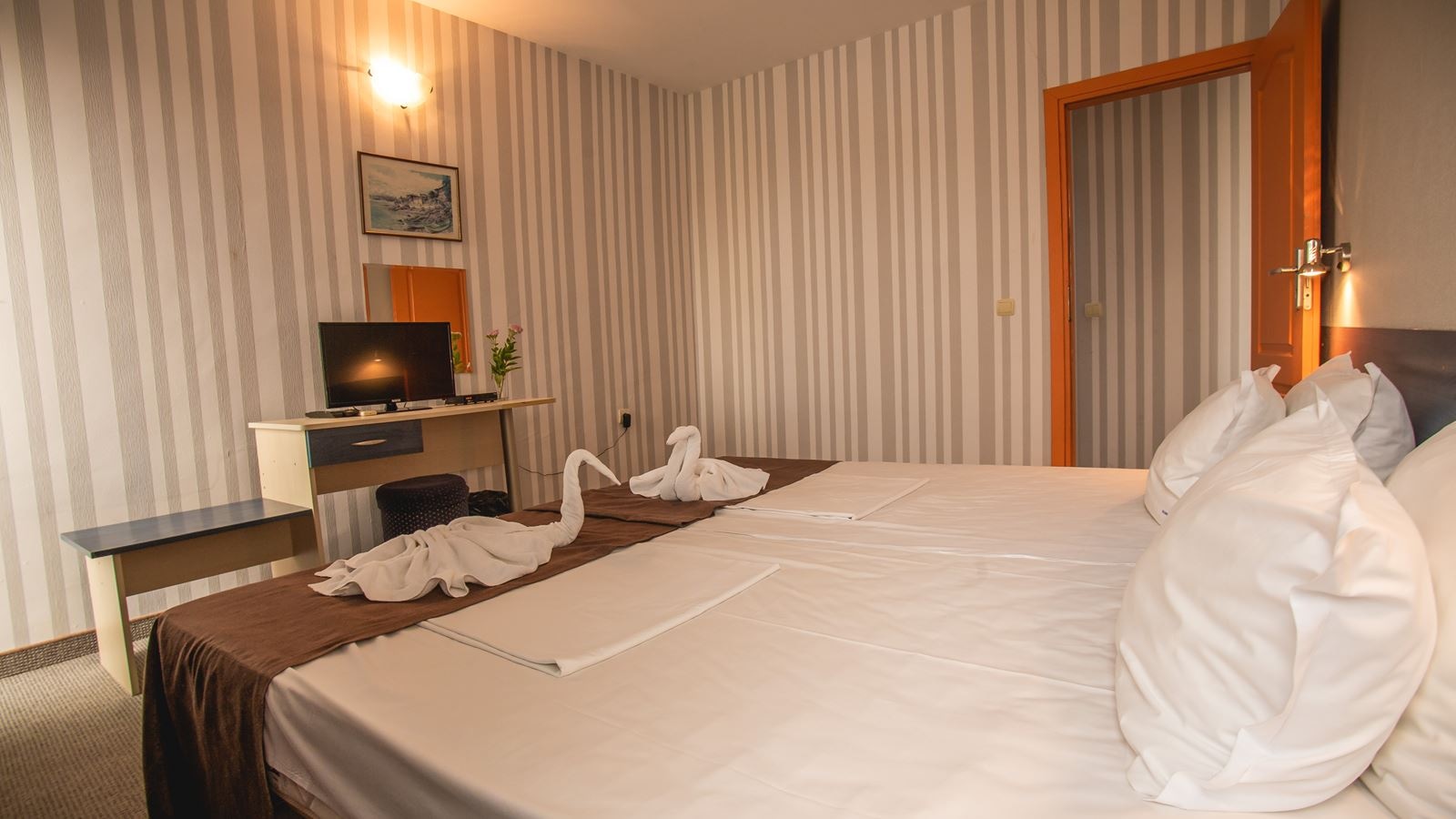 rooms-double-standard