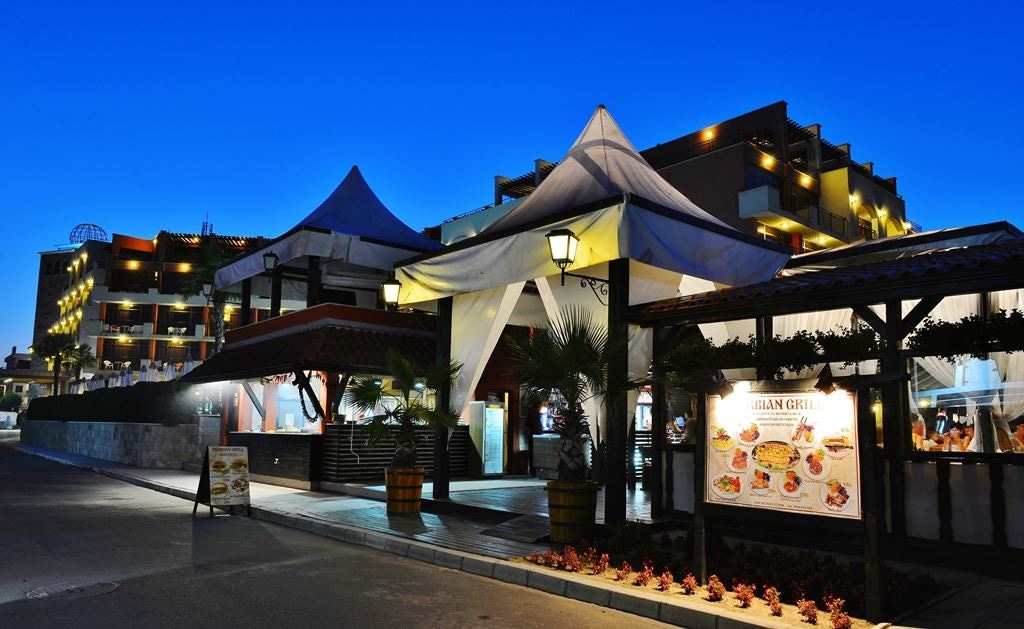 restaurants-ala-cart-restaurant