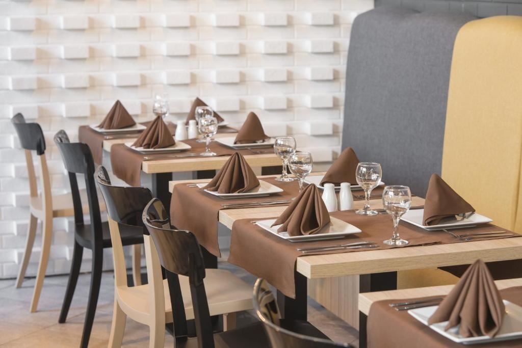 restaurants-restaurants