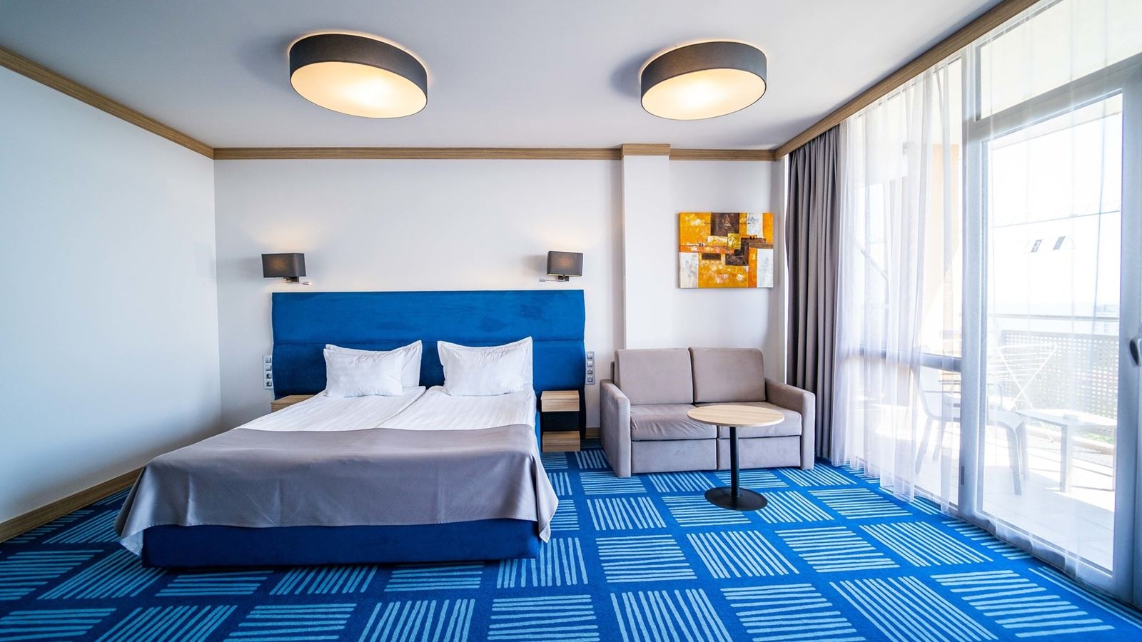 rooms-standard-family-room-balcony