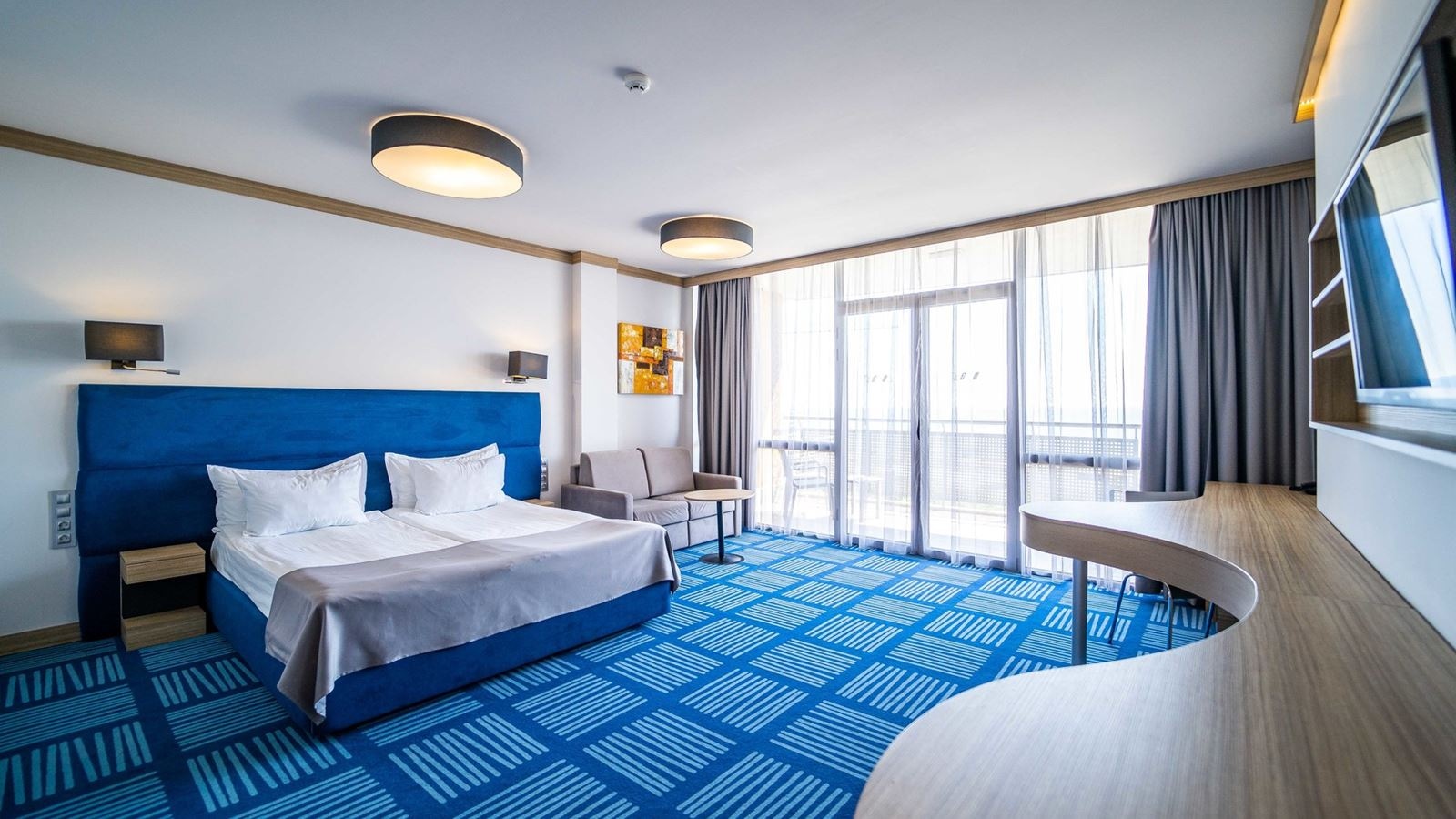 rooms-standard-family-room-balcony