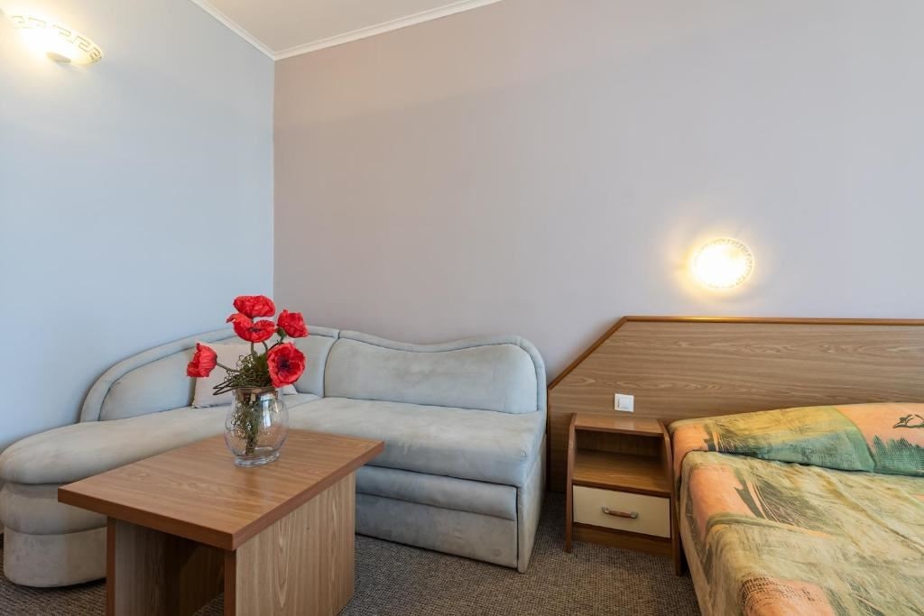 rooms-double-standard-room