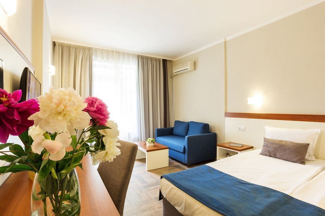 rooms-double-superior-room-balcony-or-terrace