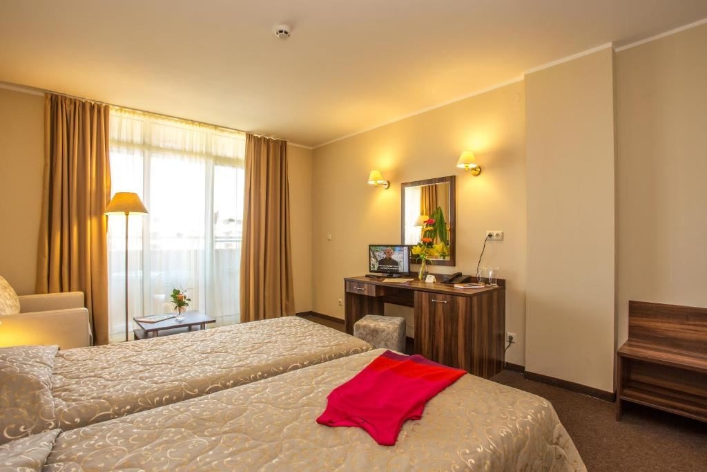 rooms-twin-standard-room-gardenview