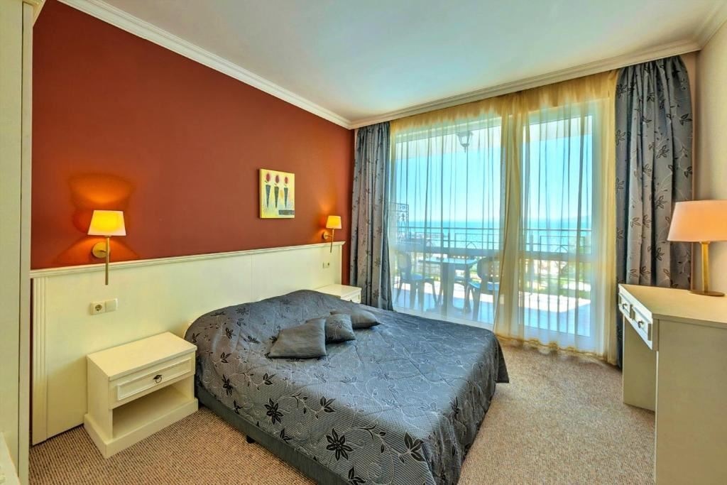 rooms-suite-with-sea-view