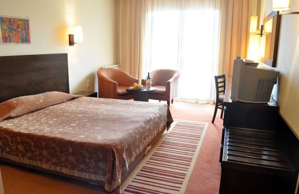 rooms-standard-room