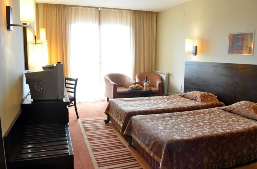 rooms-standard-room