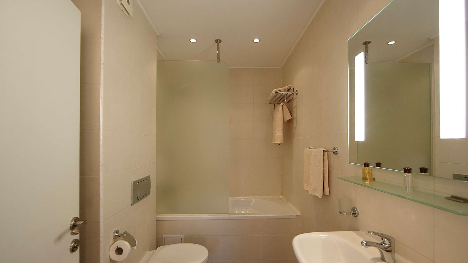 rooms-single-standard-room