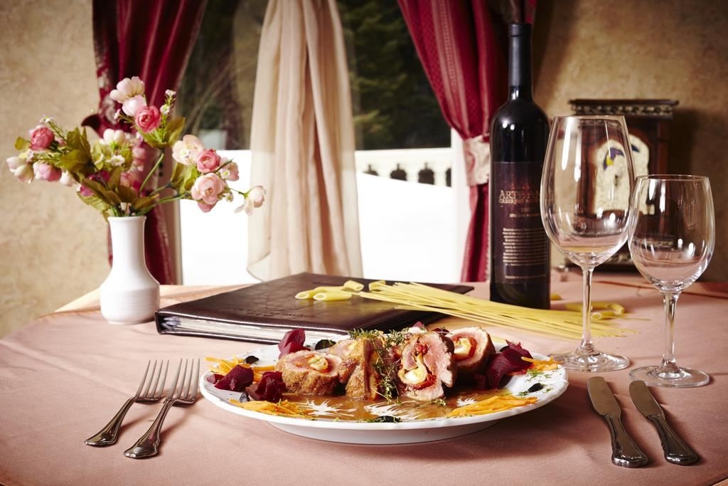 restaurants-restaurants