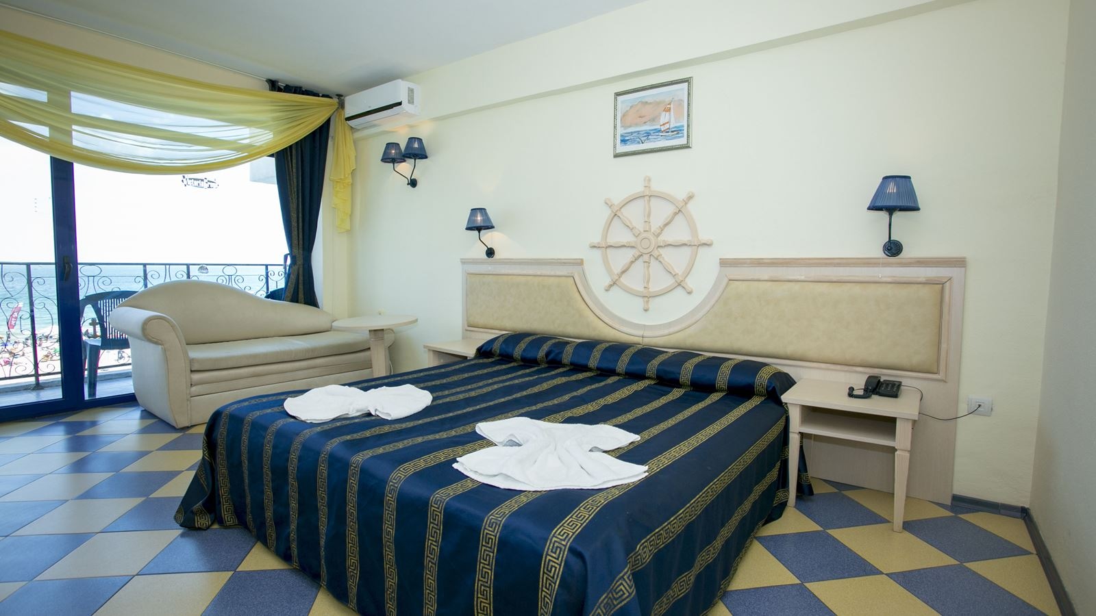 rooms-double-room-chaika-sea-view