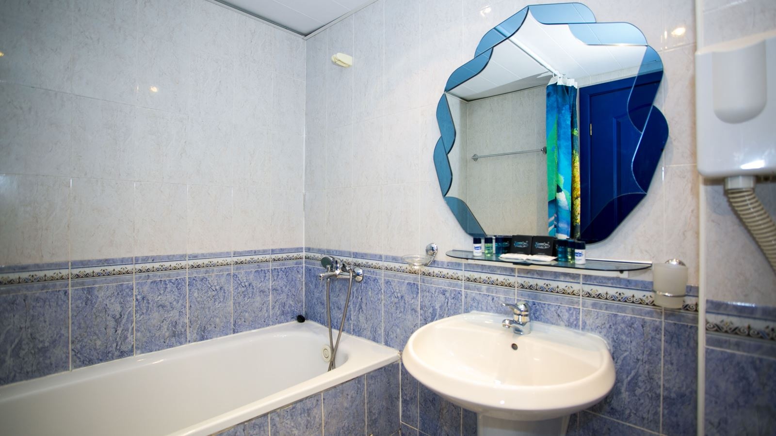 rooms-double-room-chaika-sea-view