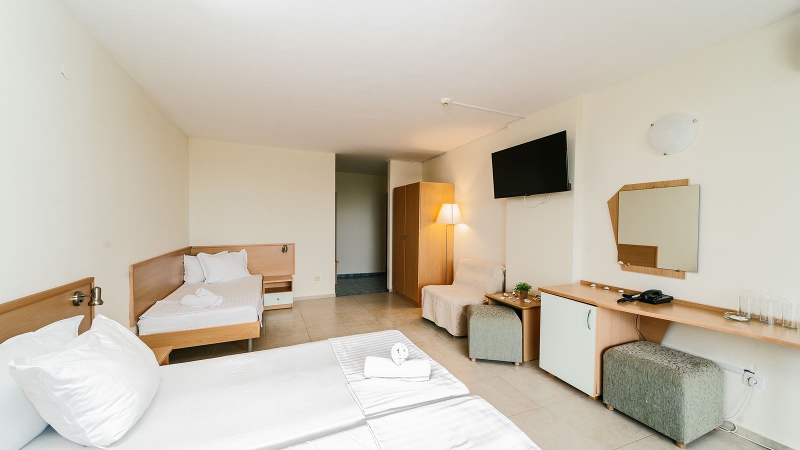 rooms-triple-room-sea-view-3+0-3+1