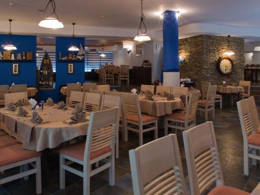 restaurants-restaurant