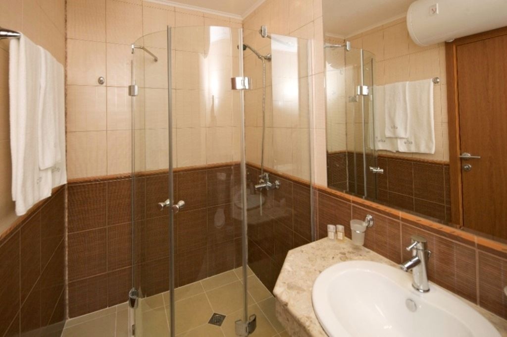 rooms-2-bedroom-standard-apartment-balcony