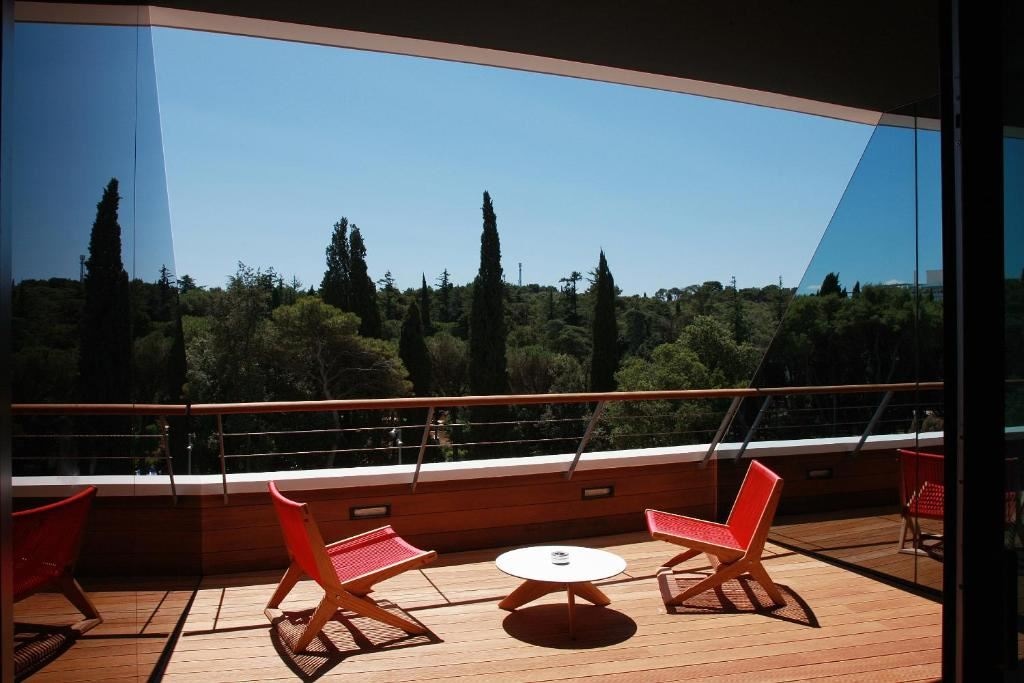 rooms-double-premium-room-balcony-or-terrace