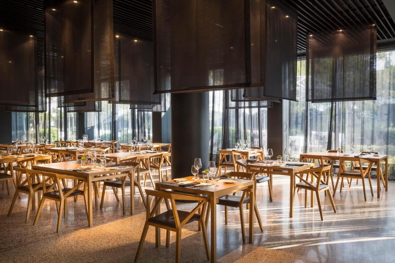 restaurants-restaurants