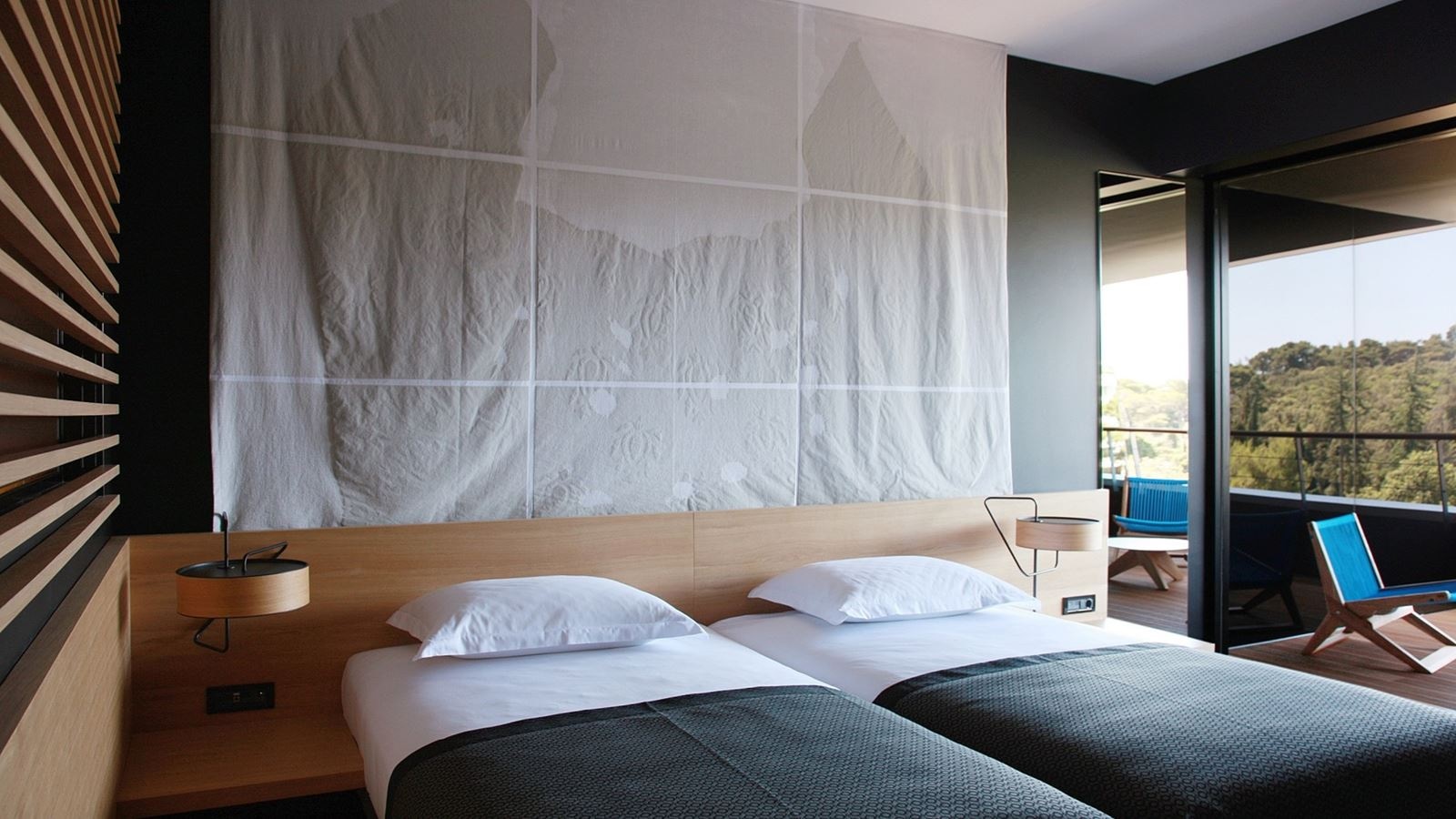 rooms-2-rooms-familyroom