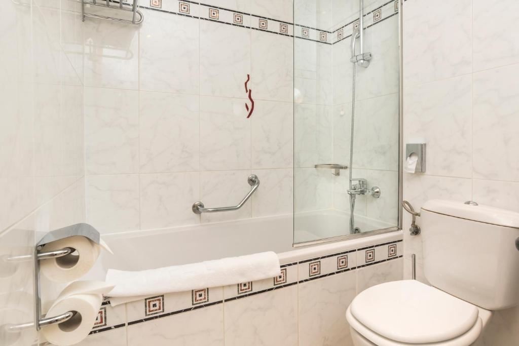 rooms-classic-room-balcony