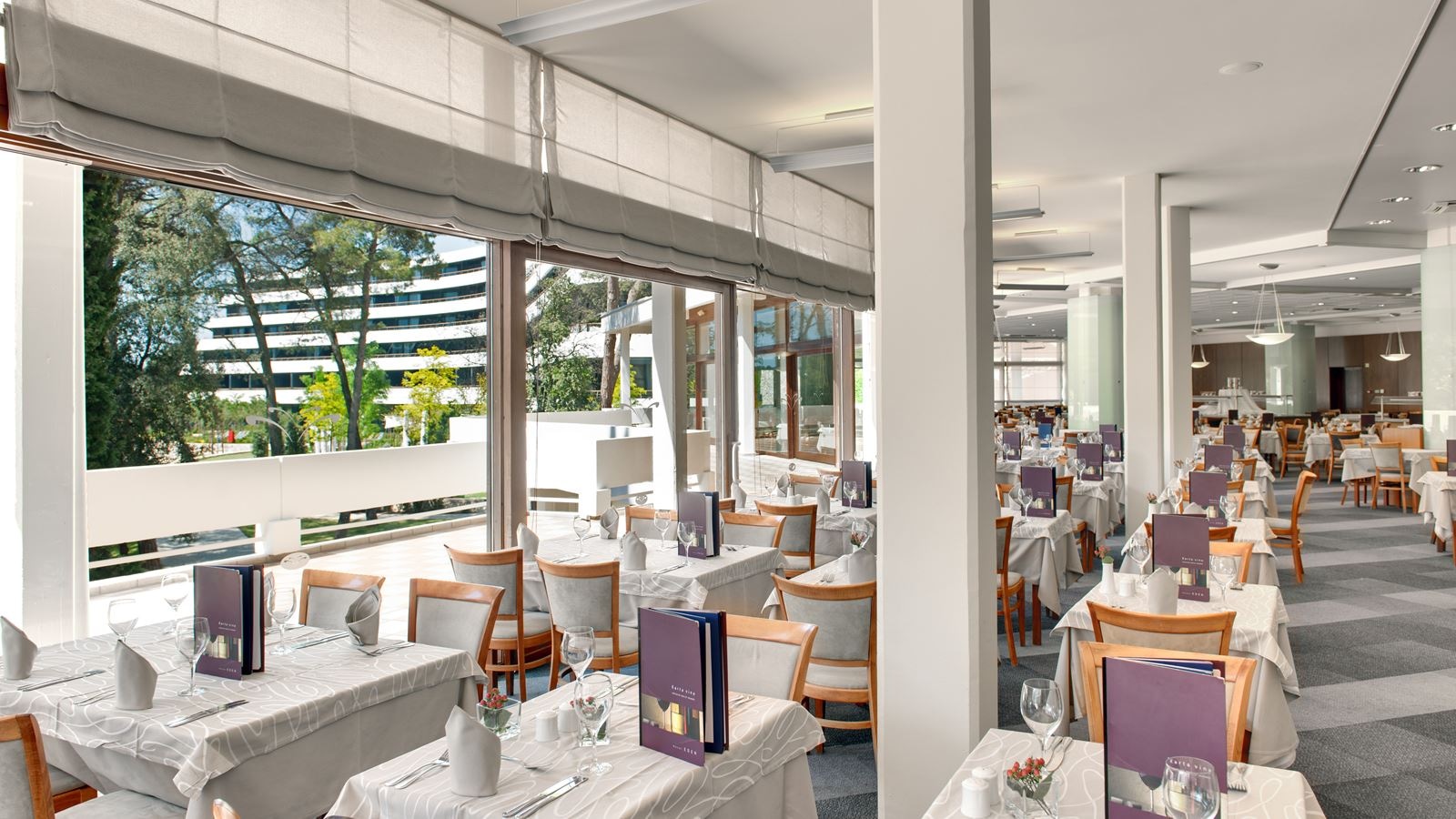 restaurants-restaurant