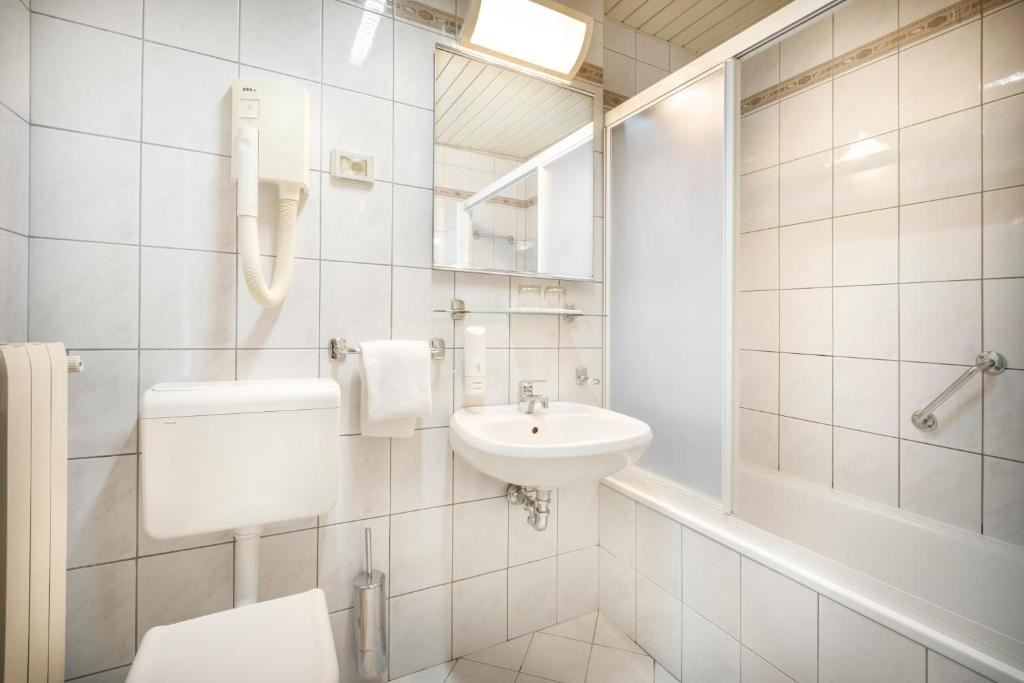 rooms-superior-room-balcony