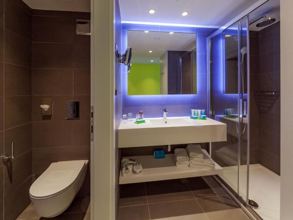 rooms-standard-room-seaside-balcony