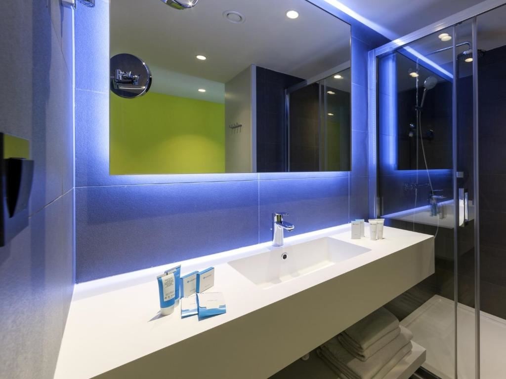 rooms-superior-room-balcony