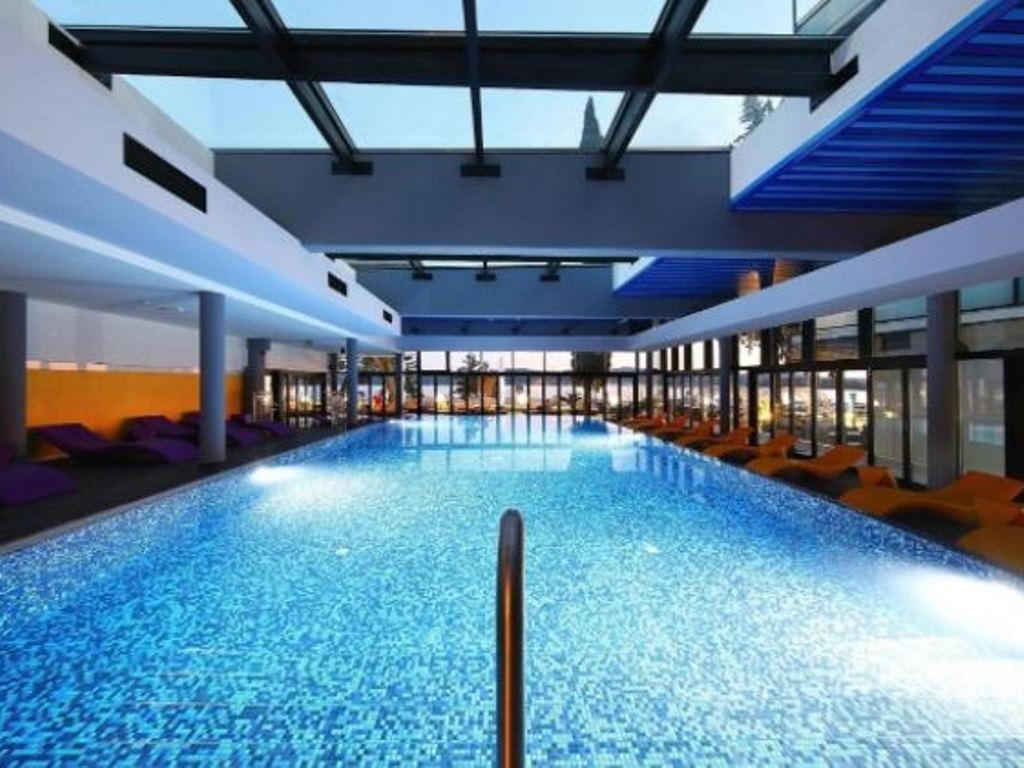pools-indoor-pool