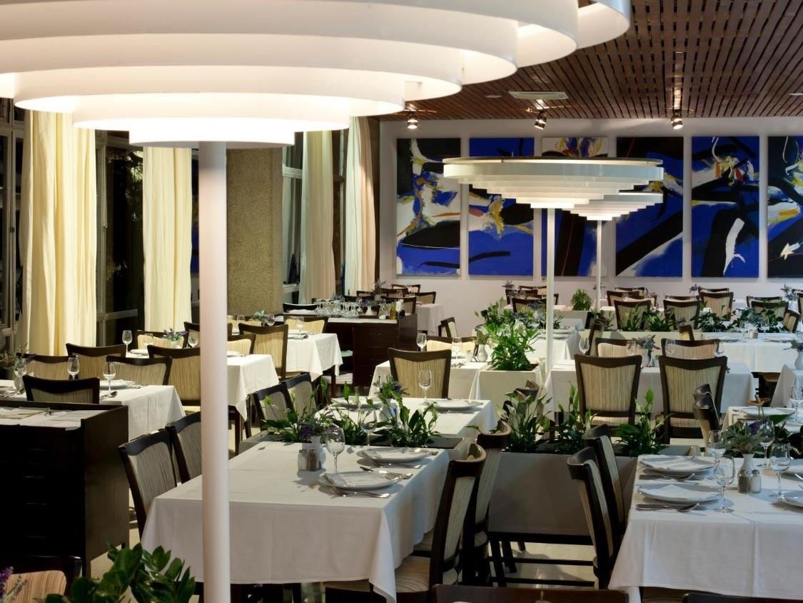 restaurants-restaurants