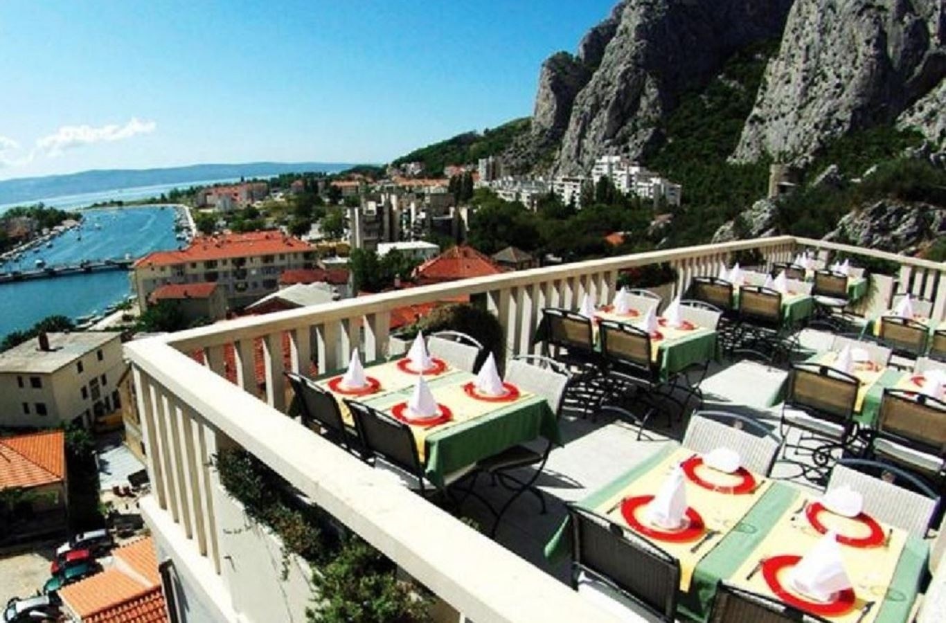 restaurants-restaurants