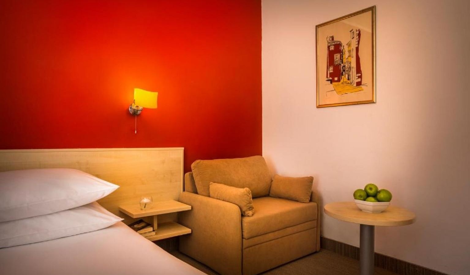 rooms-triple-superior-room-balcony