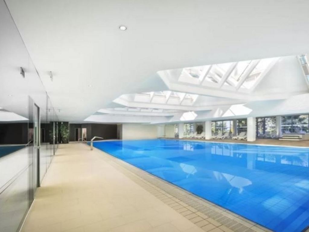 pools-indoor-pool