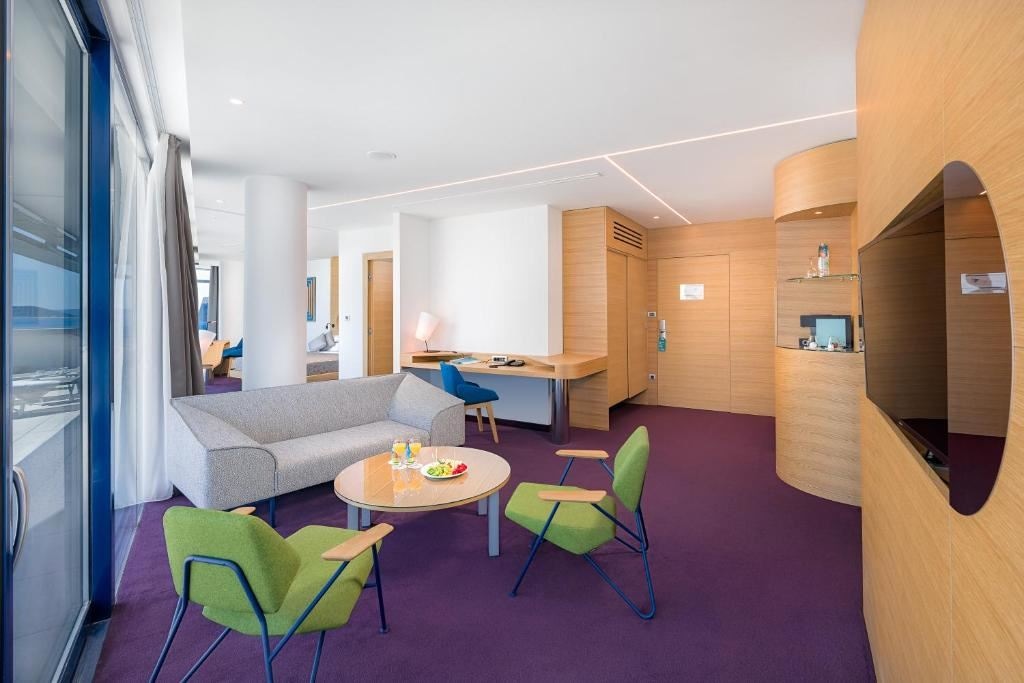 rooms-grand-suite-seaview-private-jacuzzi-terrace