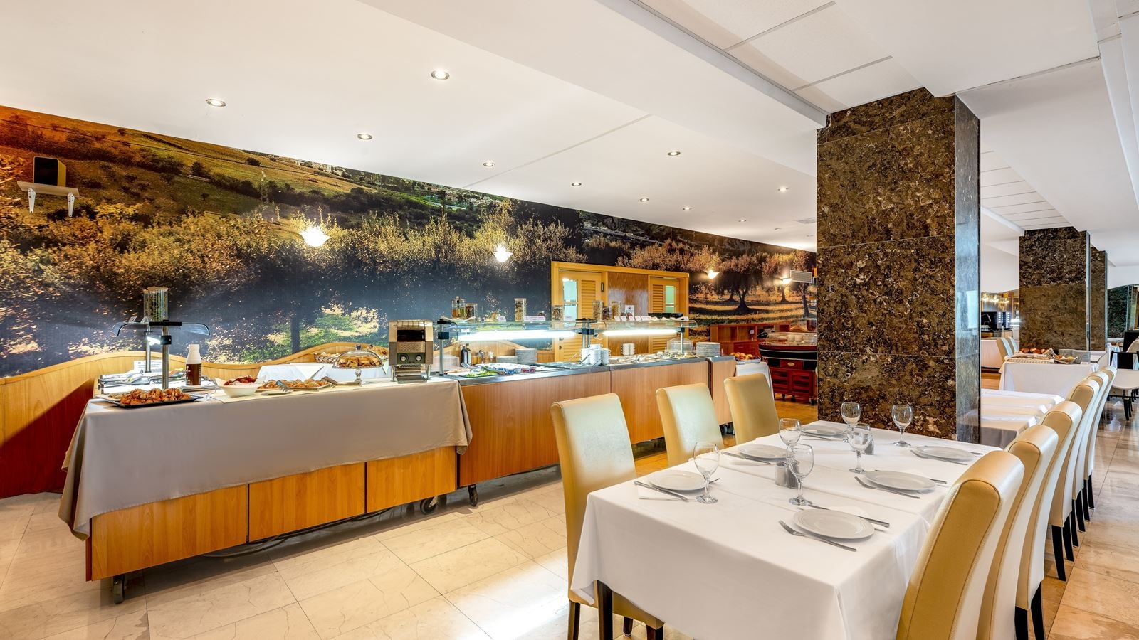 restaurants-restaurant