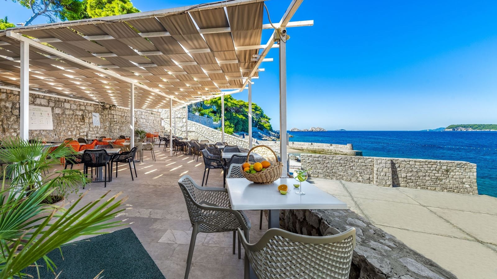 restaurants-restaurant