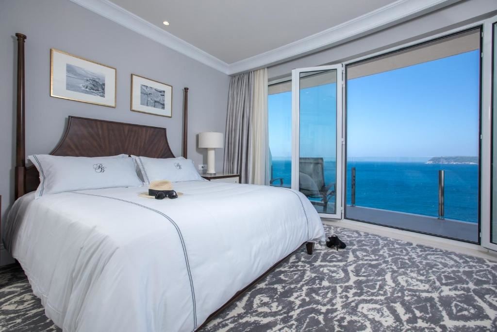 rooms-double-deluxe-room-seaview-balcony