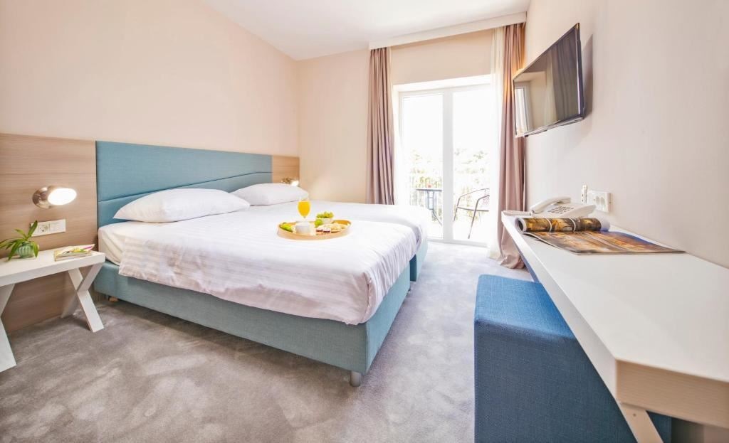 rooms-comfort-room-balcony