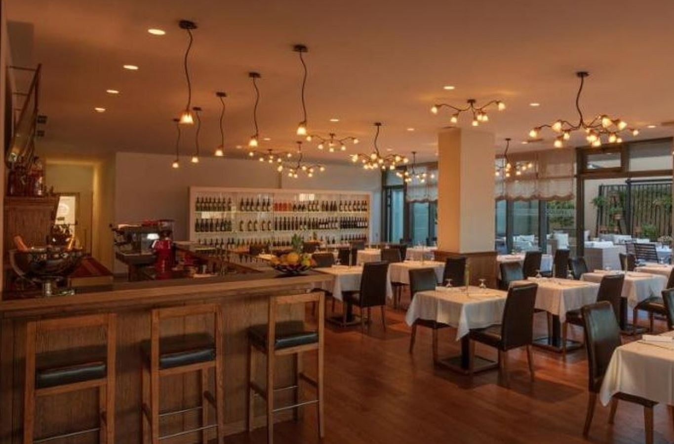 restaurants-restaurants