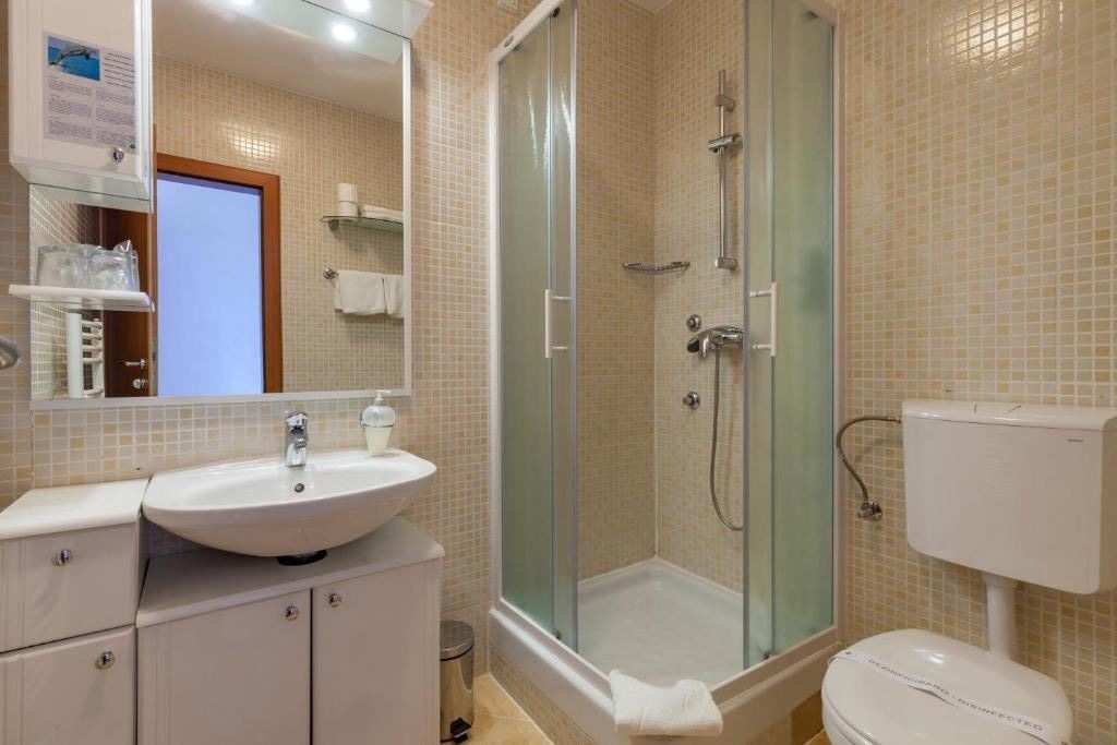 rooms-juniorsuite-seaview-balcony