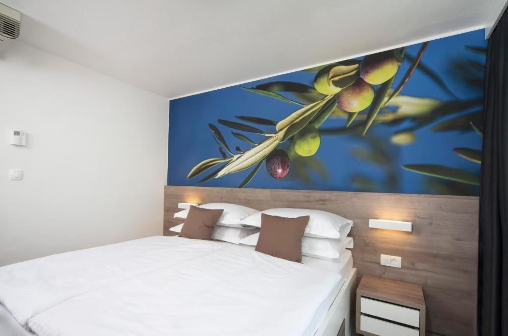 rooms-annex-room-balcony