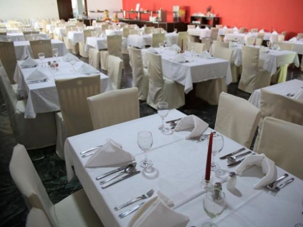 restaurants-restaurant