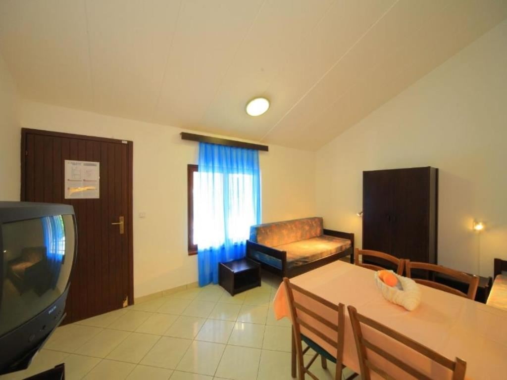 rooms-2-bedroom-standard-apartment-park-view-balcony